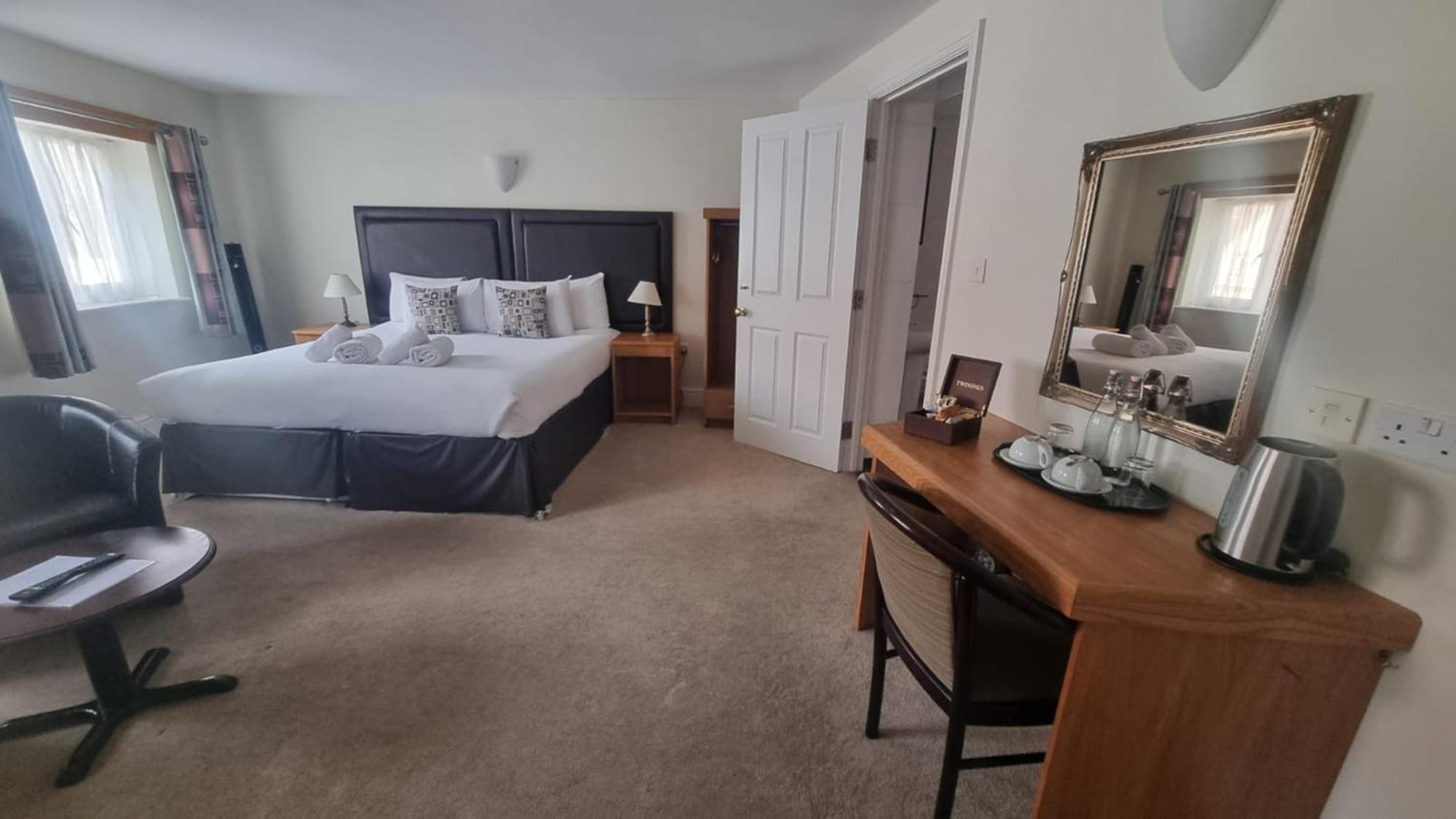 Castle Limes Hotel Warwick  Bagian luar foto